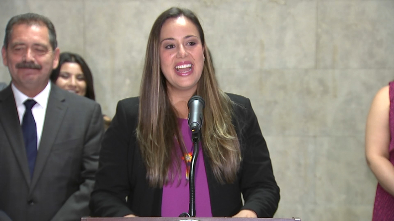 Rep. Chuy Garcia endorses candidate to run against Ed Burke
