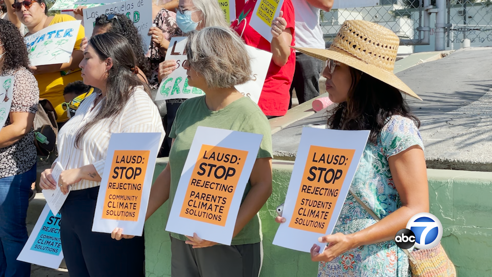 Parents want LAUSD to do more for students amid extreme heat wave 