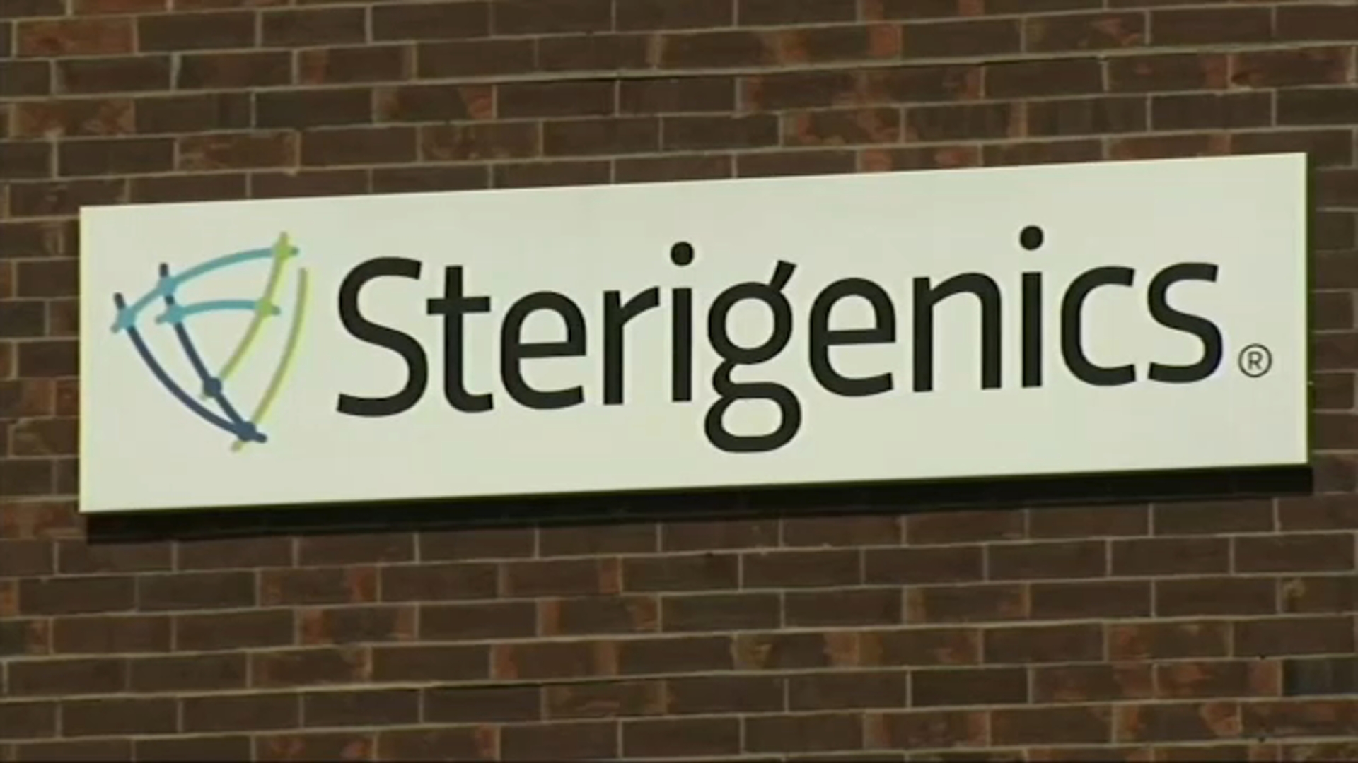 Woman suing Sterigenics takes stand