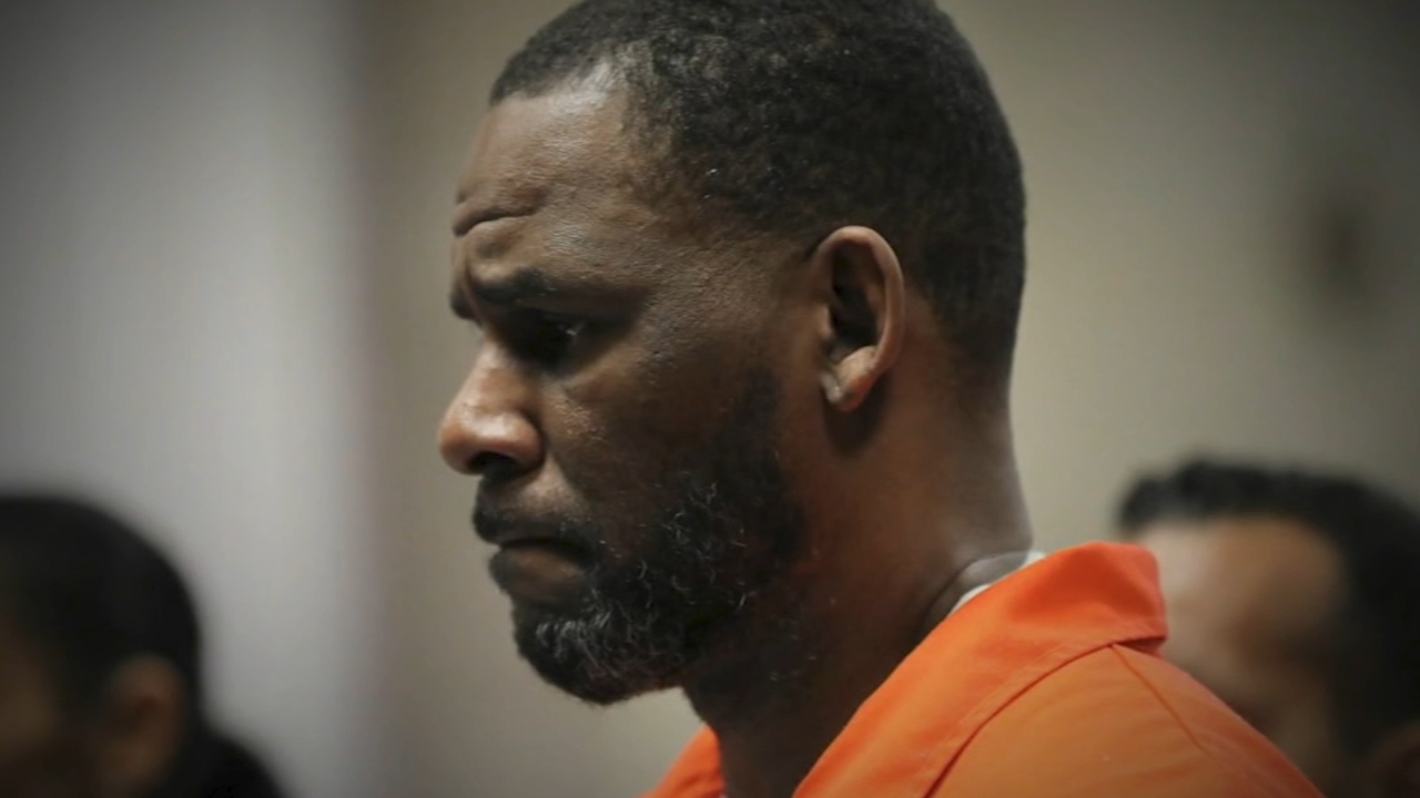 Day 1 of jury deliberations end without verdict in R. Kelly trial