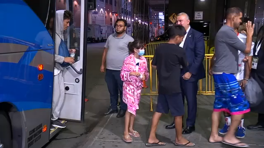 Group says clothing, food, shoes running out for NYC asylum seekers