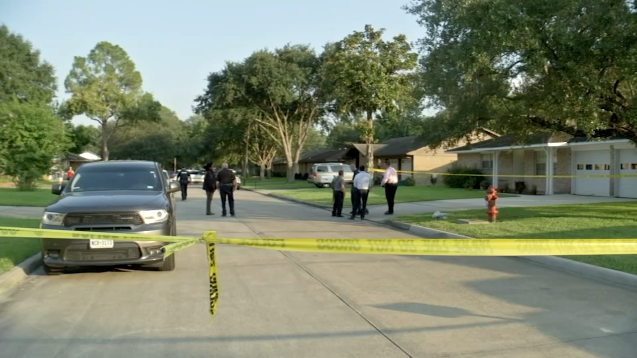 Friendswood man's son accused of killing dad after body found