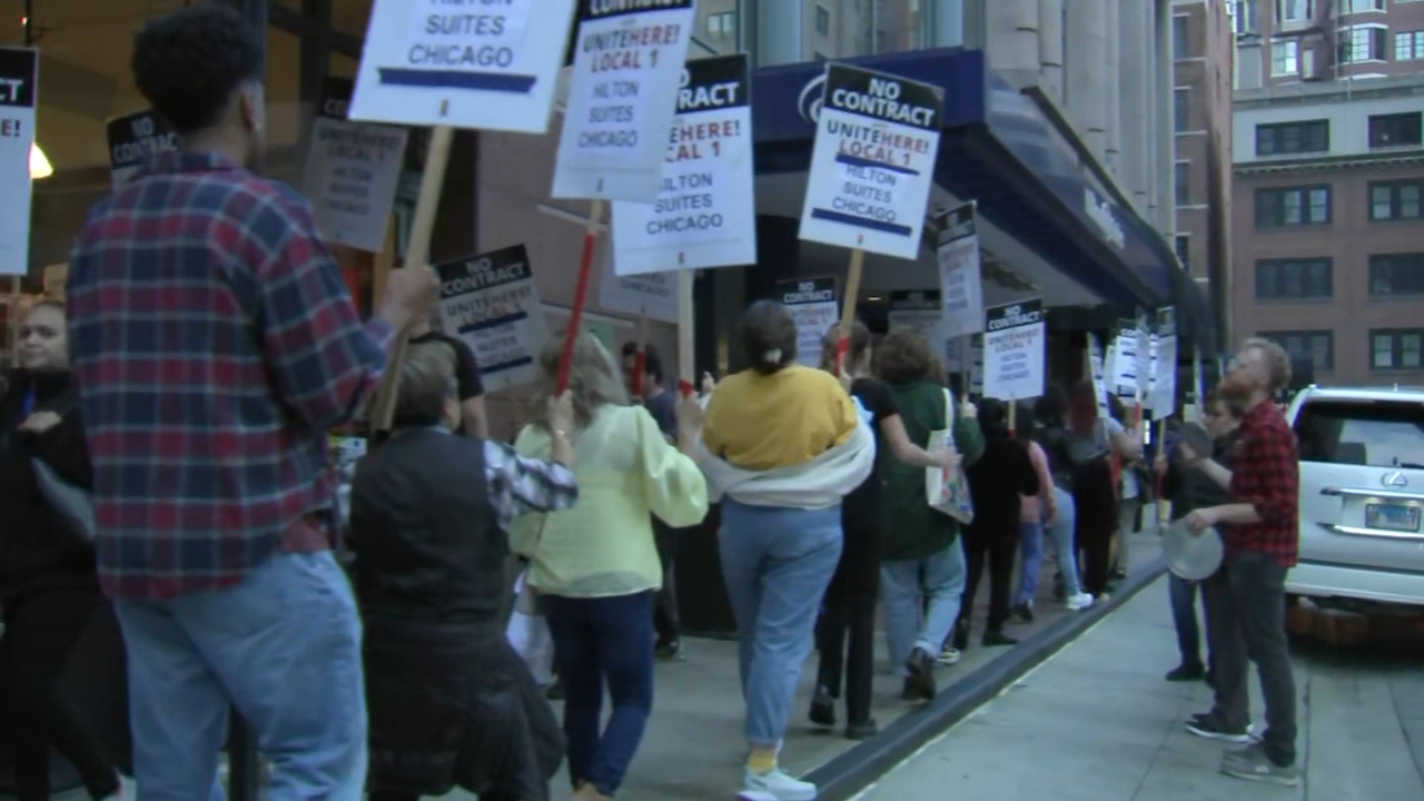 Downtown hotel employees picket, call for better workloads