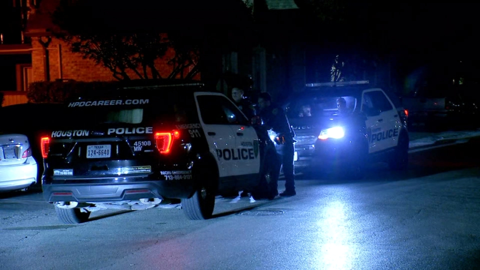 Man held baby while resisting officers after SWAT standoff at apartment on Locke Lane in west