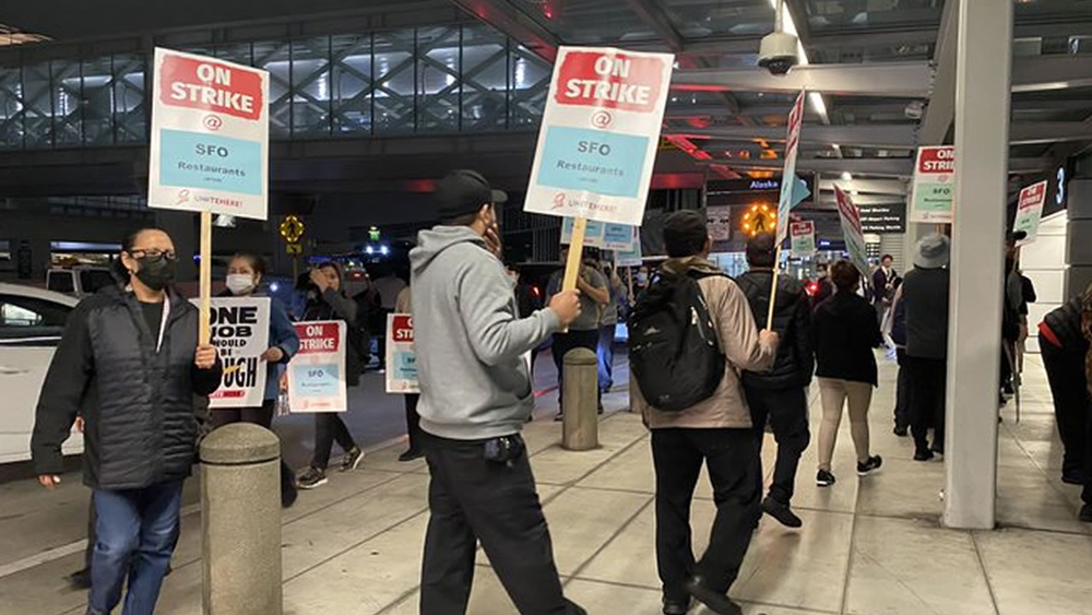 SFO food workers go on strike for better pay 