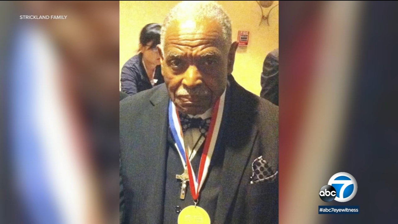 Veteran receives military awards after fire destroyed records