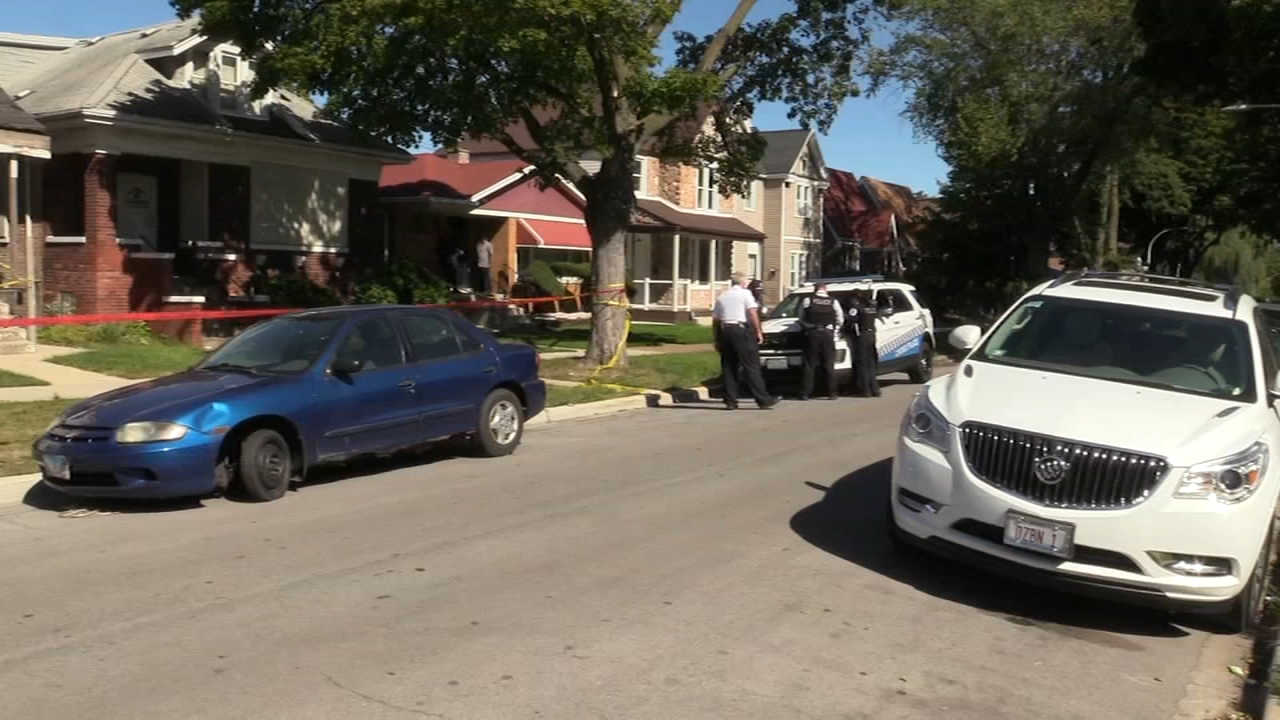 Teen shot while walking on South Side, CPD says