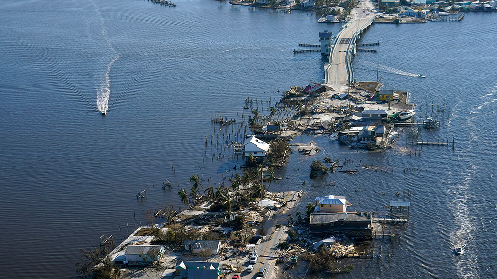 Dozens killed after Hurricane Ian slams into Florida, 4 dead in NC
