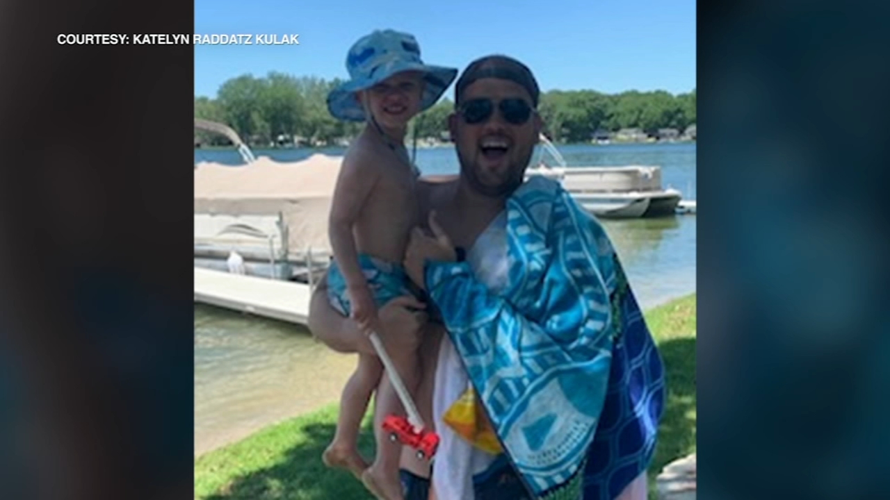 Father of 4 killed in suburban crash while driving to work in Chicago