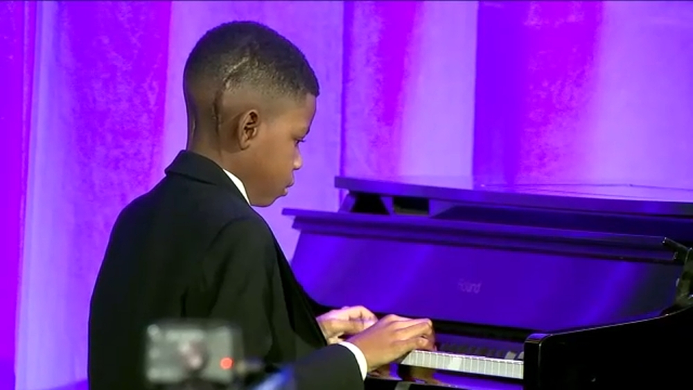 Boy battling brain cancer takes center stage at NYC fundraiser