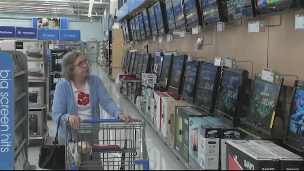 Business owners balance shipping costs, inflation ahead of holidays
