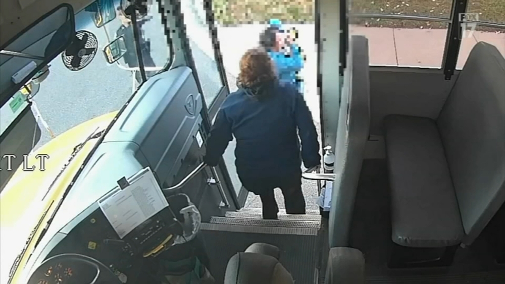 Bus drivers rescue carjacked 2-year-old baby