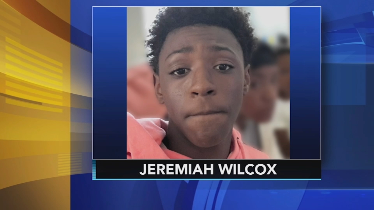 8th grader killed while hanging out with friends in Philly