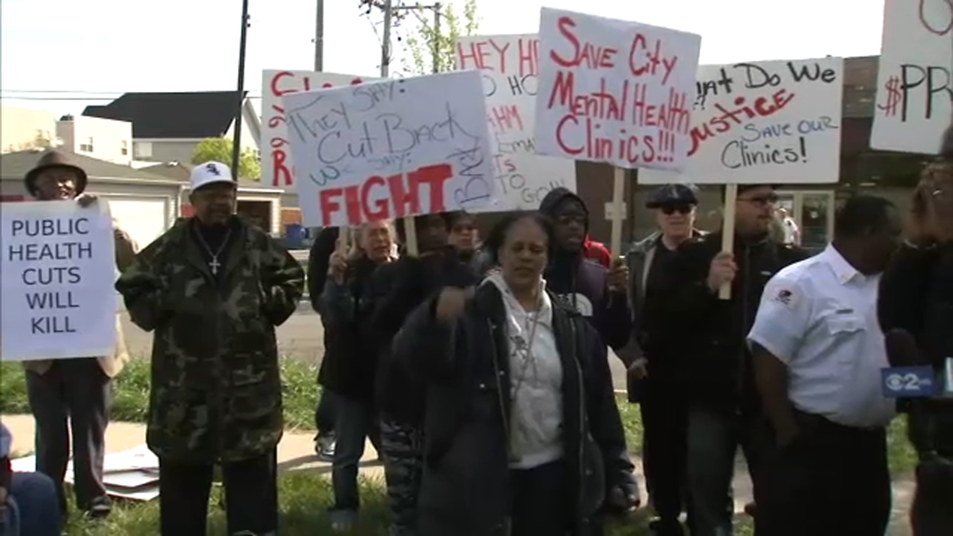 'Treatment, not trauma': Coalition pushes to expand mental health response, resources in Chicago
