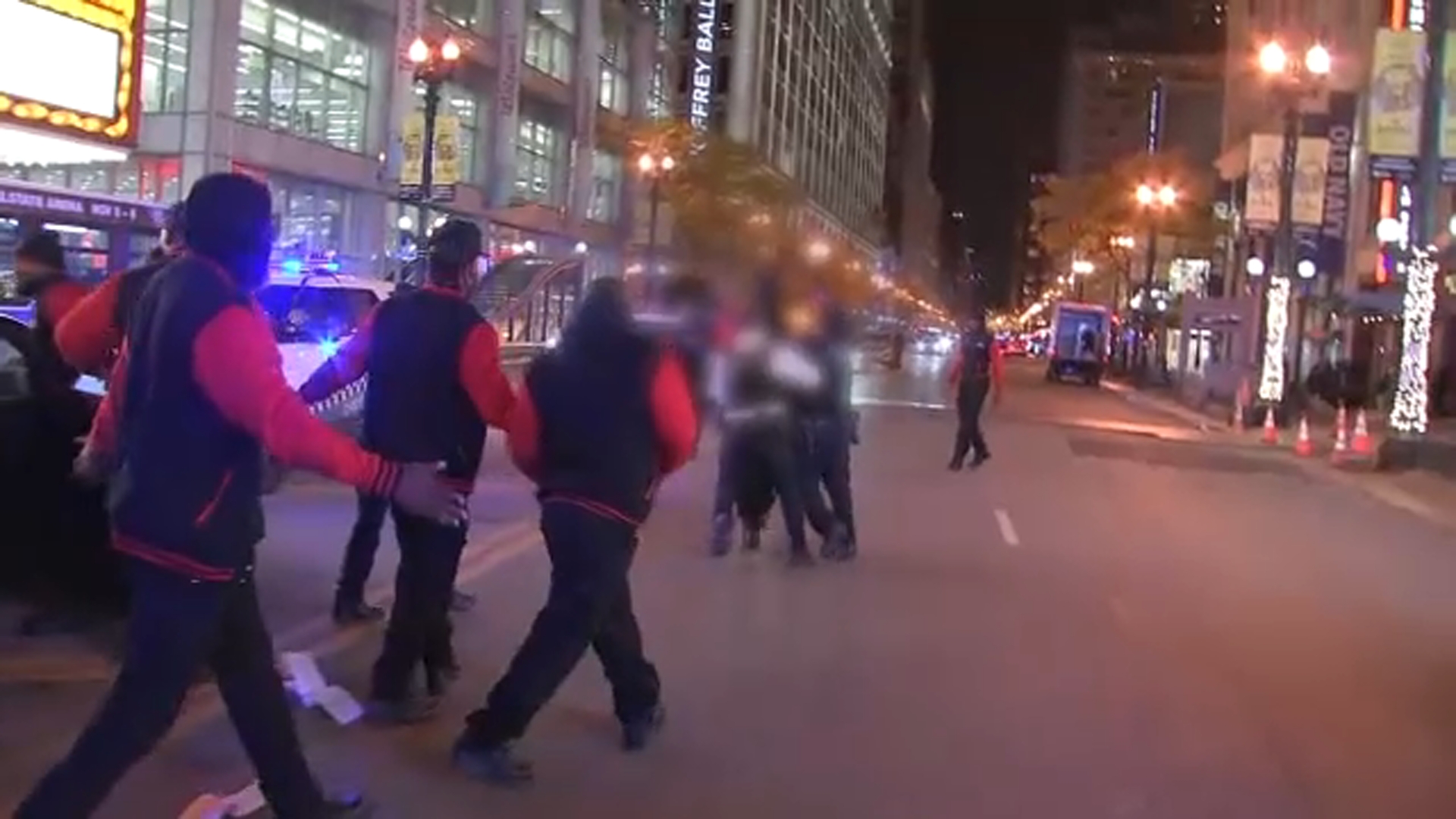 2 CTA patrol volunteers arrested after scuffle on State Street in Loop