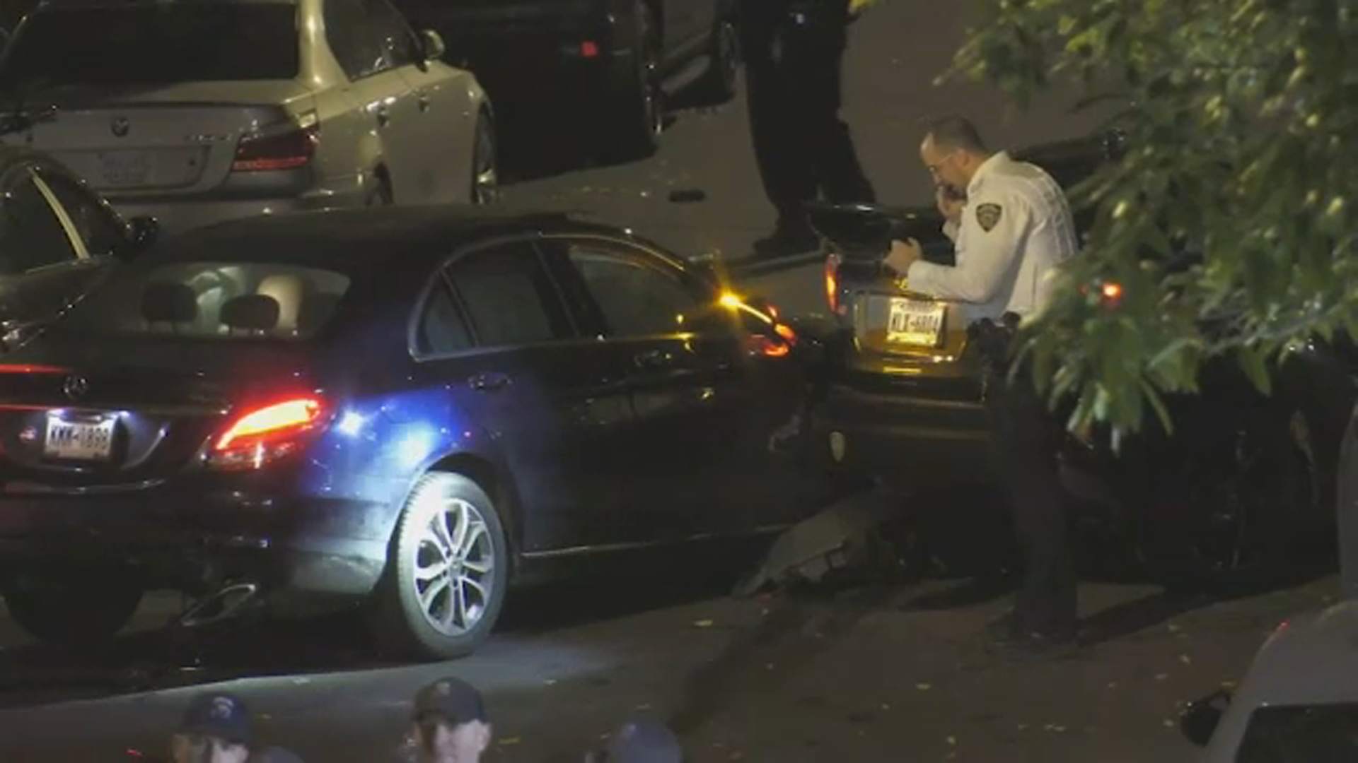 Officer injured while attempting to stop carjacking in the Bronx