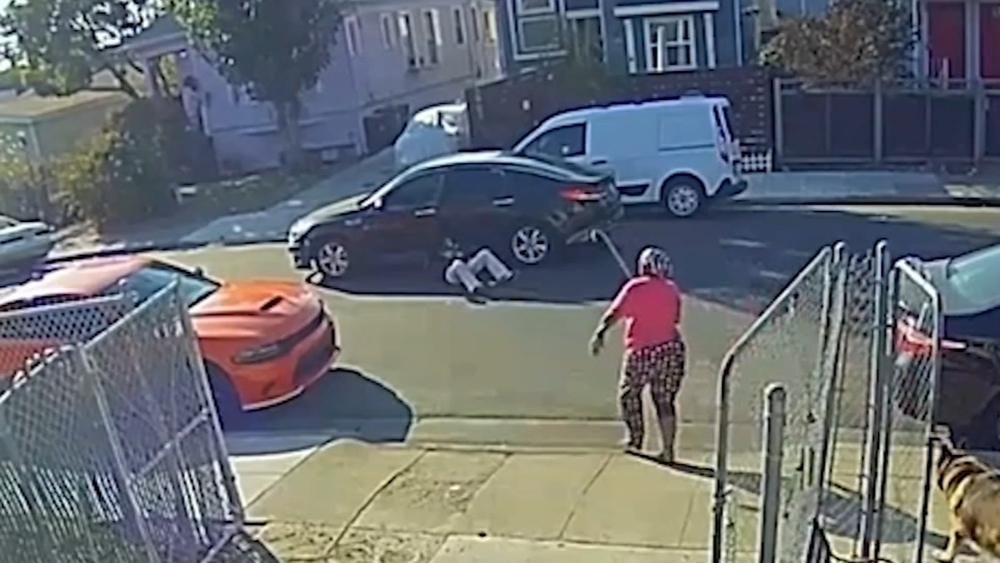 EXCLUSIVE: Great-grandma saves elderly neighbor with cane in Oakland