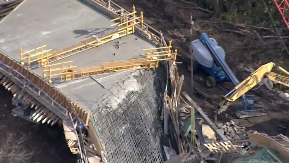 Missouri bridge collapse leaves worker dead, 2 others injured