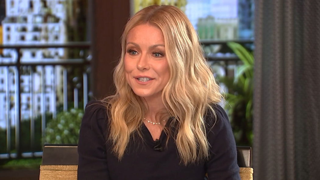 The Sitdown: Kelly Ripa opens up about new book, career - ABC7 New York