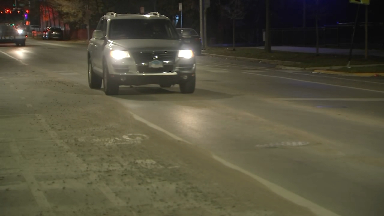 Child shot near Chicago sidewalk: CPD