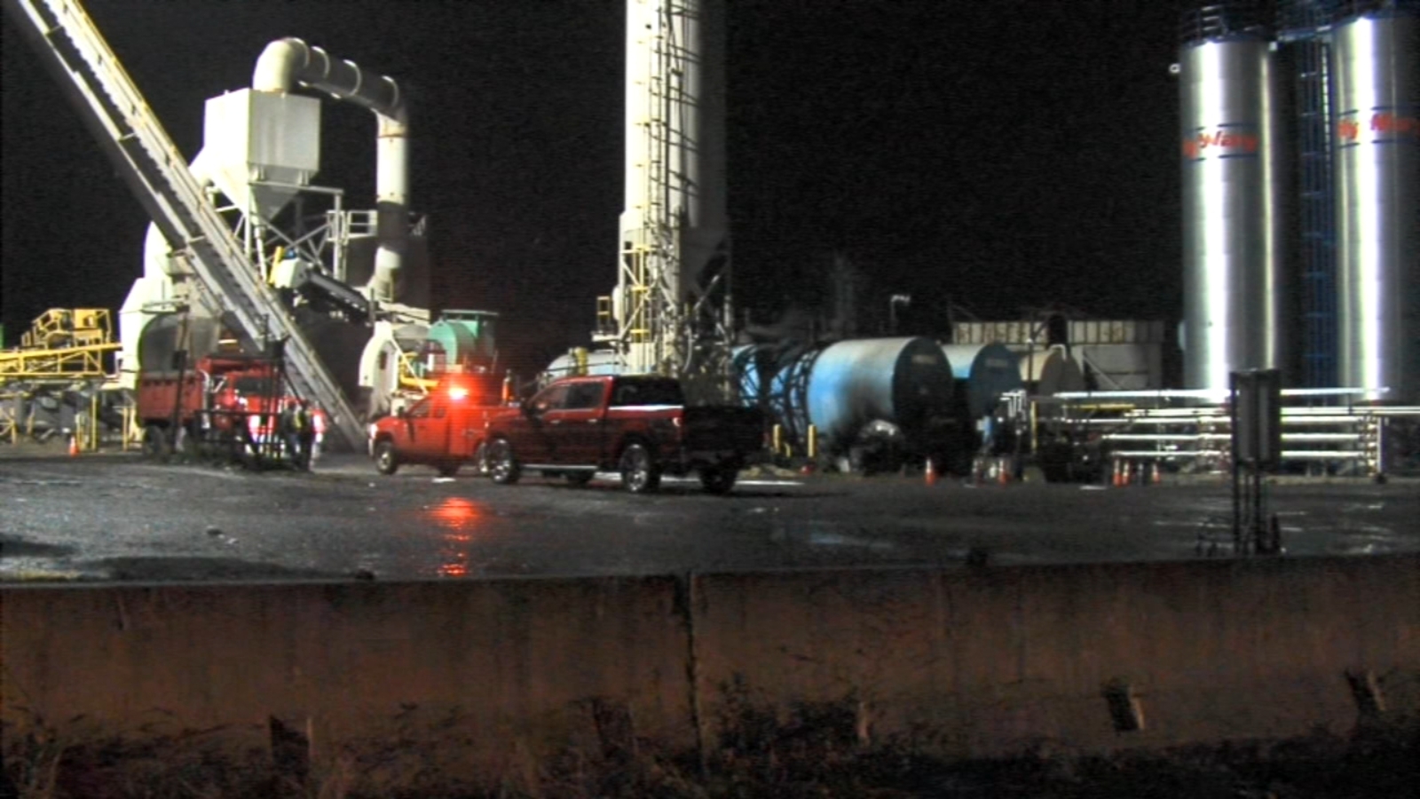 Crews respond to chemical tank fire, explosion at Hammonton, New Jersey