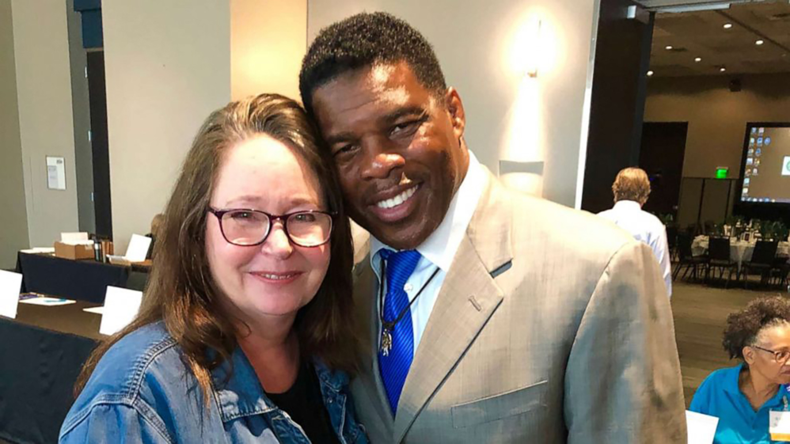 Herschel Walker accuser speaks out on Georgia Senate candidate pressuring her into abortion, says 'honesty matters' - ABC30 Fresno