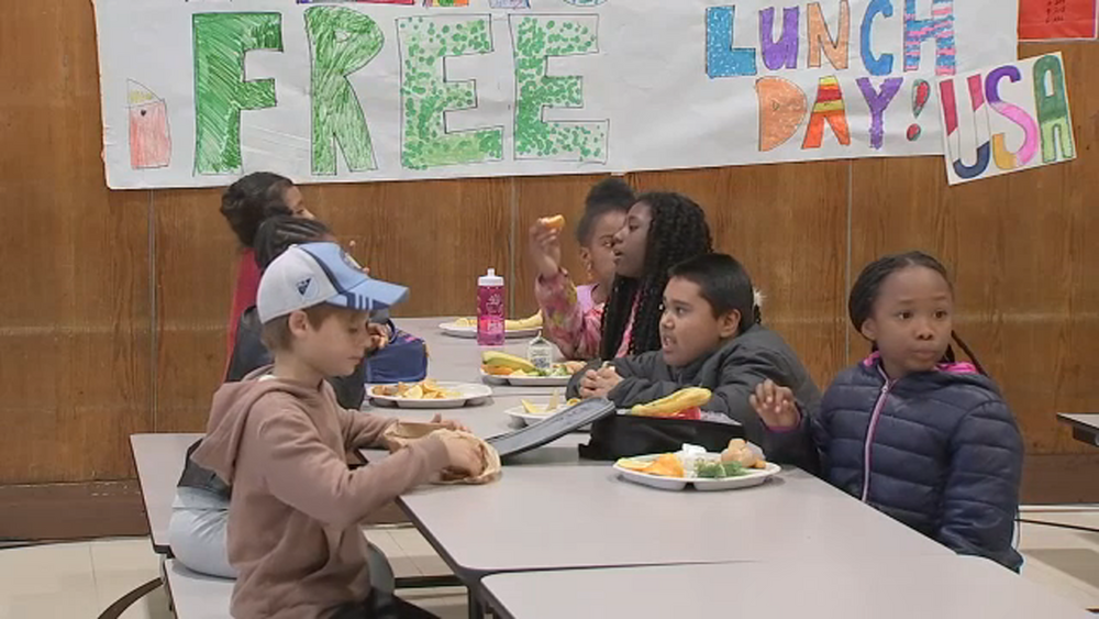NYC students lead nationwide Plastic Free Lunch Day in schools
