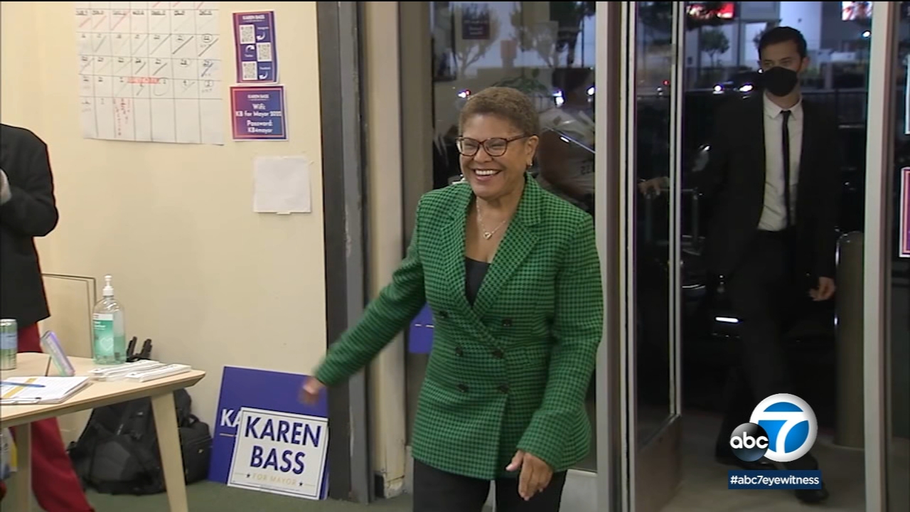 Karen Bass elegida como nueva alcaldesa de Los Ángeles