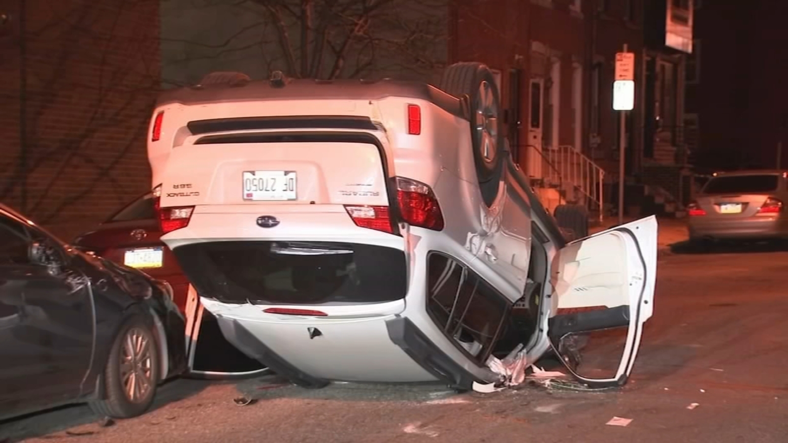 Philadelphia robbery, carjacking leads to overturned SUV in Brewerytown