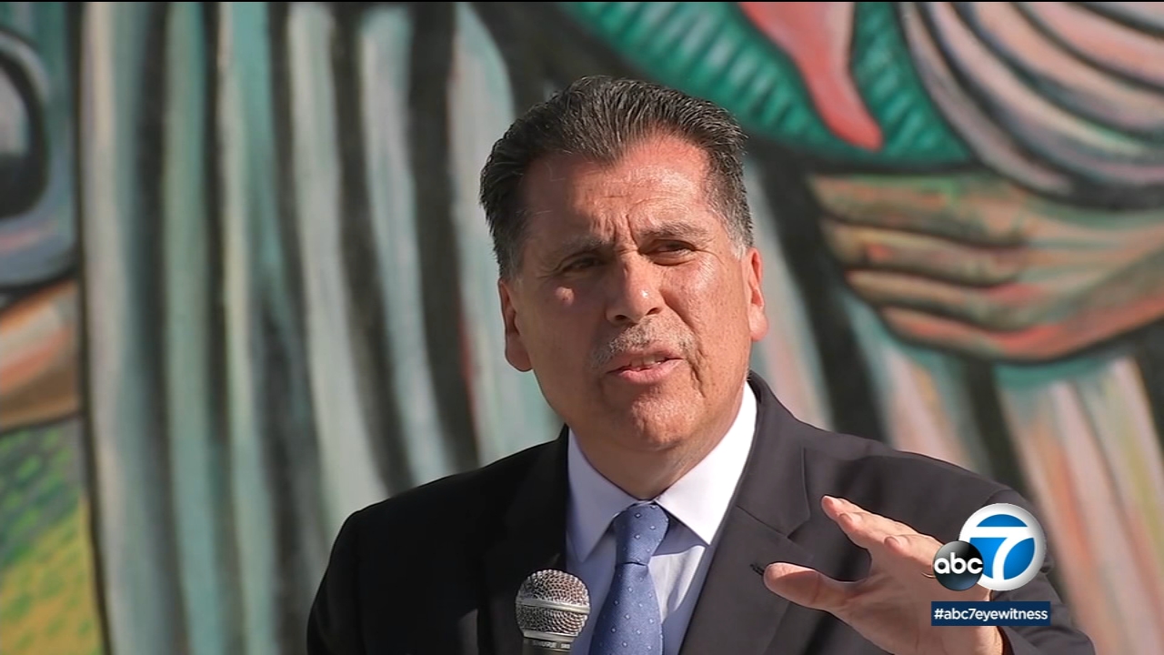 Sheriff-elect Luna promises change, announces transition team