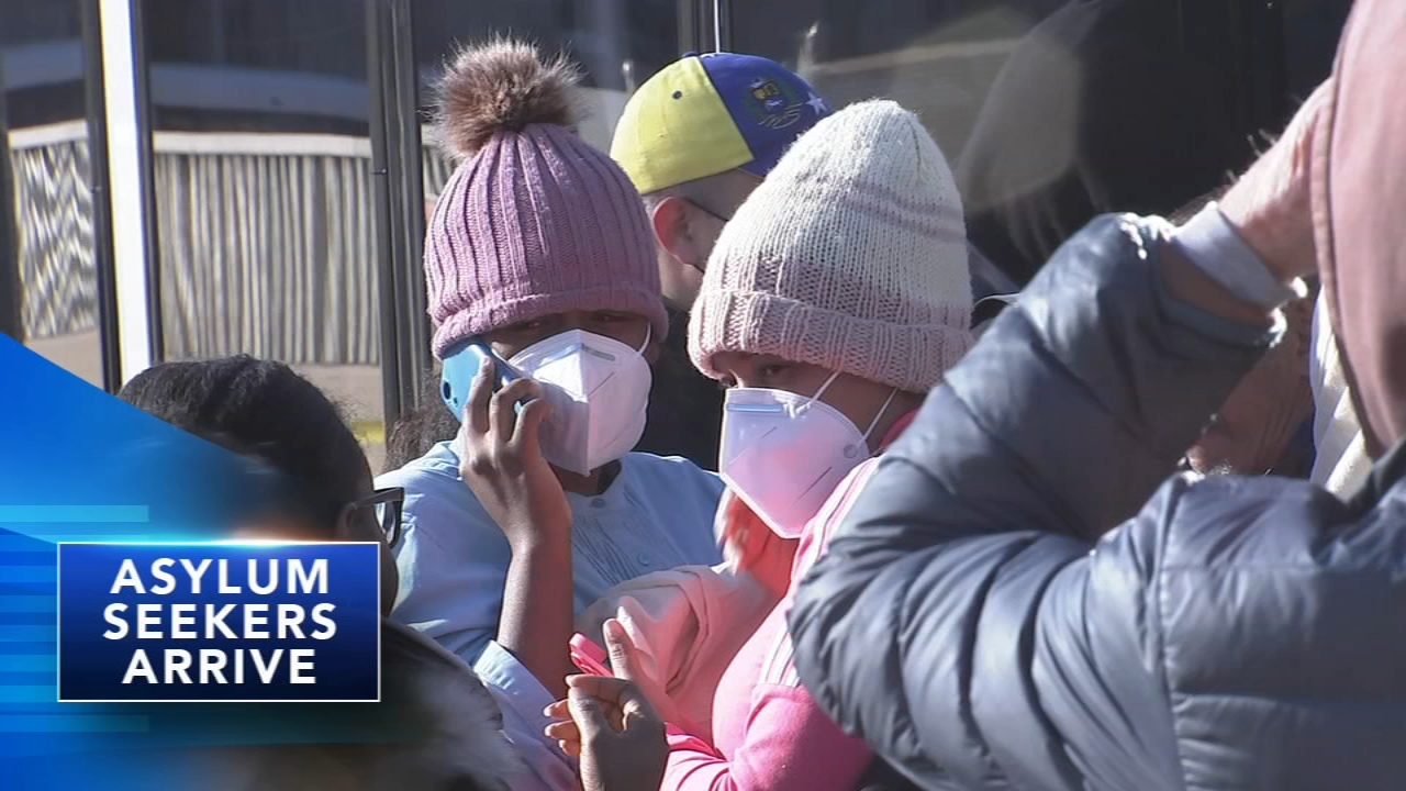 2nd bus of asylum seekers from Texas arrives at 30th Street Station