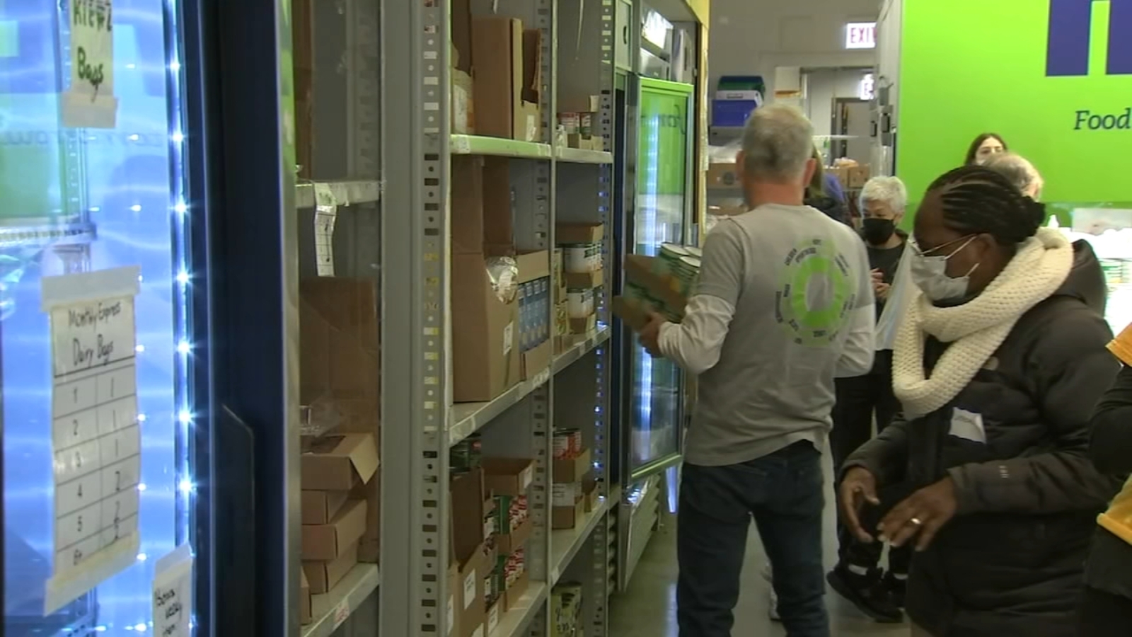 Chicago food pantries see higher demand as holidays approach