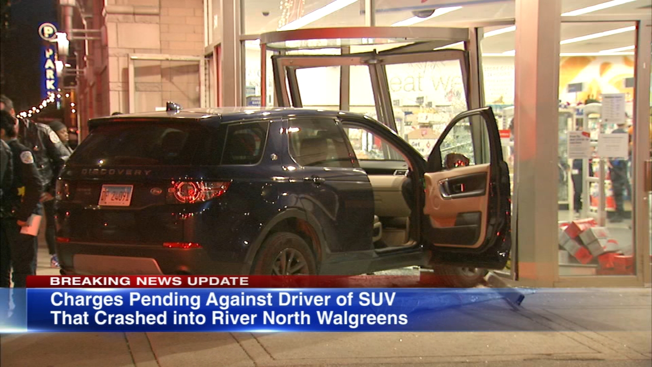 SUV smashes into front door of Chicago Walgreens