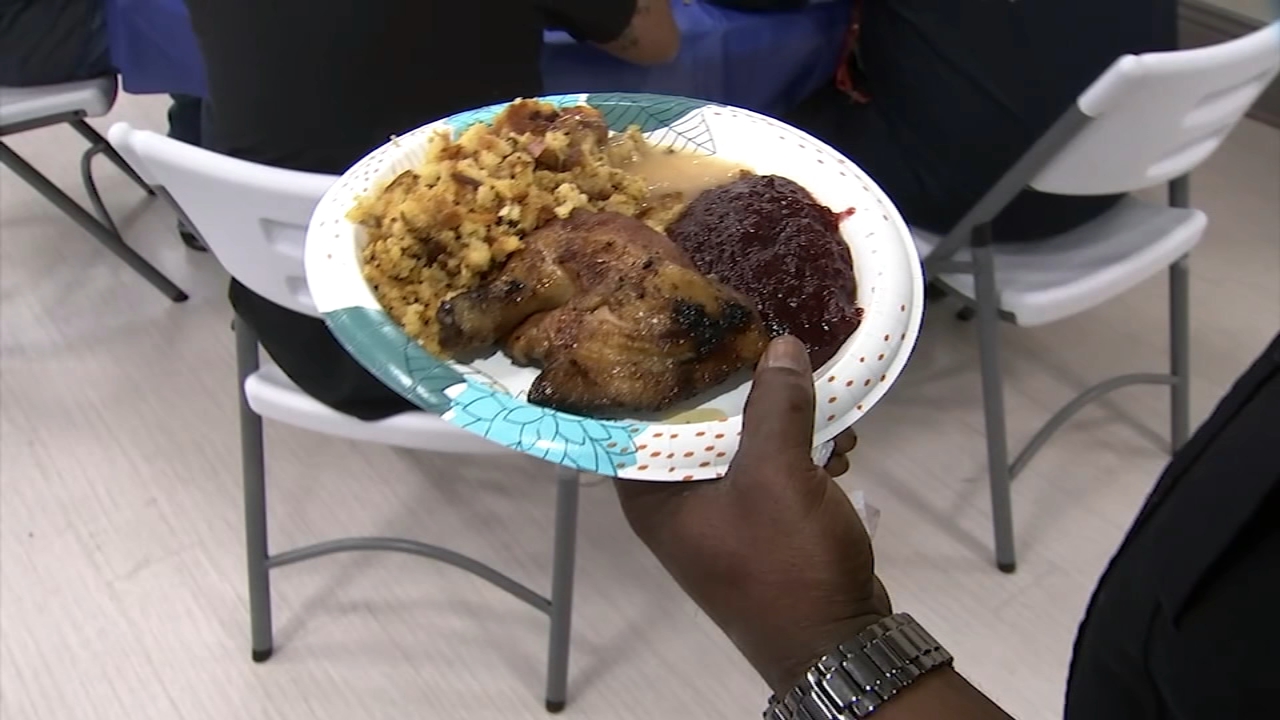 Thanksgiving meal gives optimism amidst tough times in Oakland