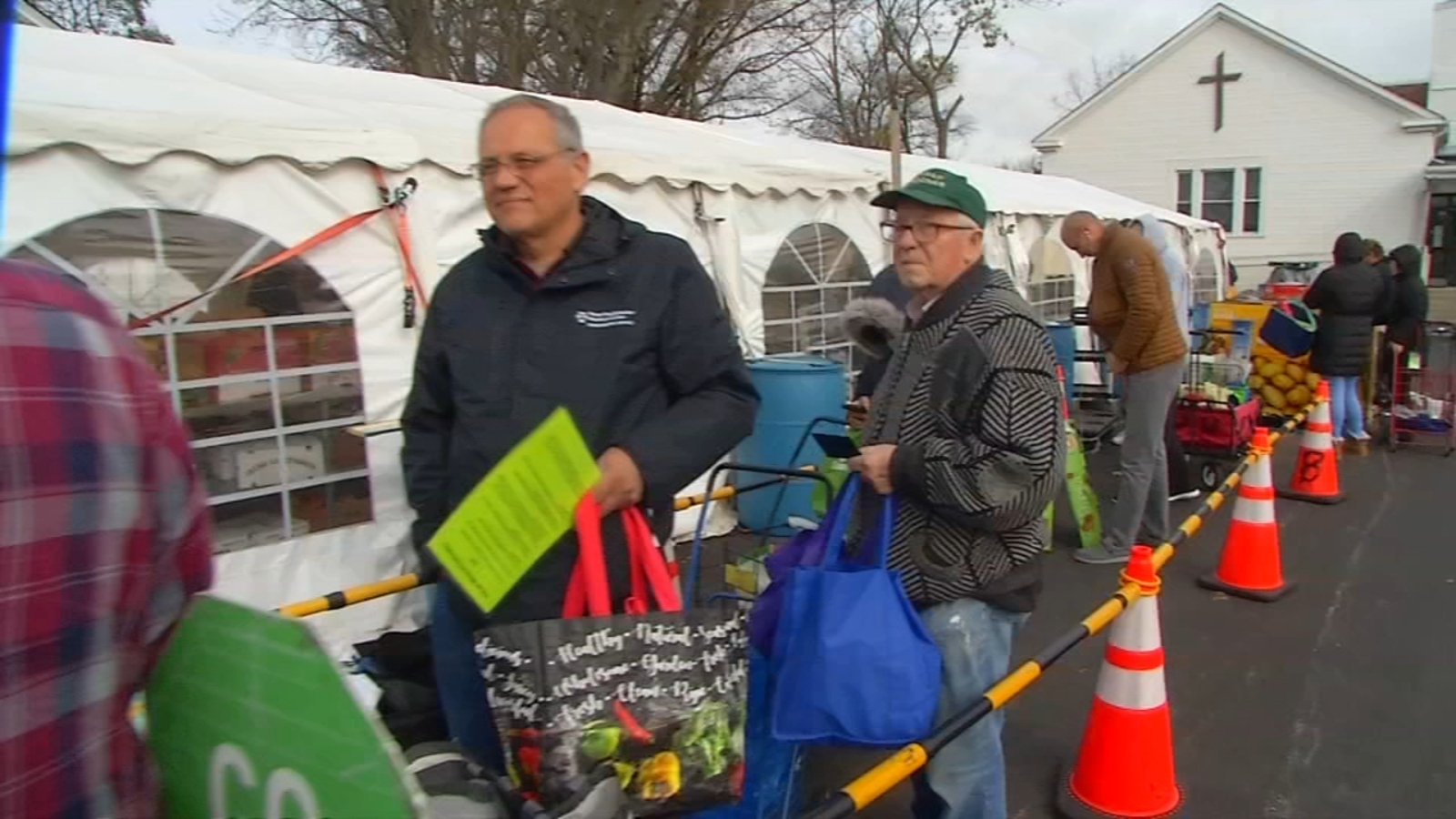 Volunteers at Bensalem, Pennsylvania food pantry make difference for