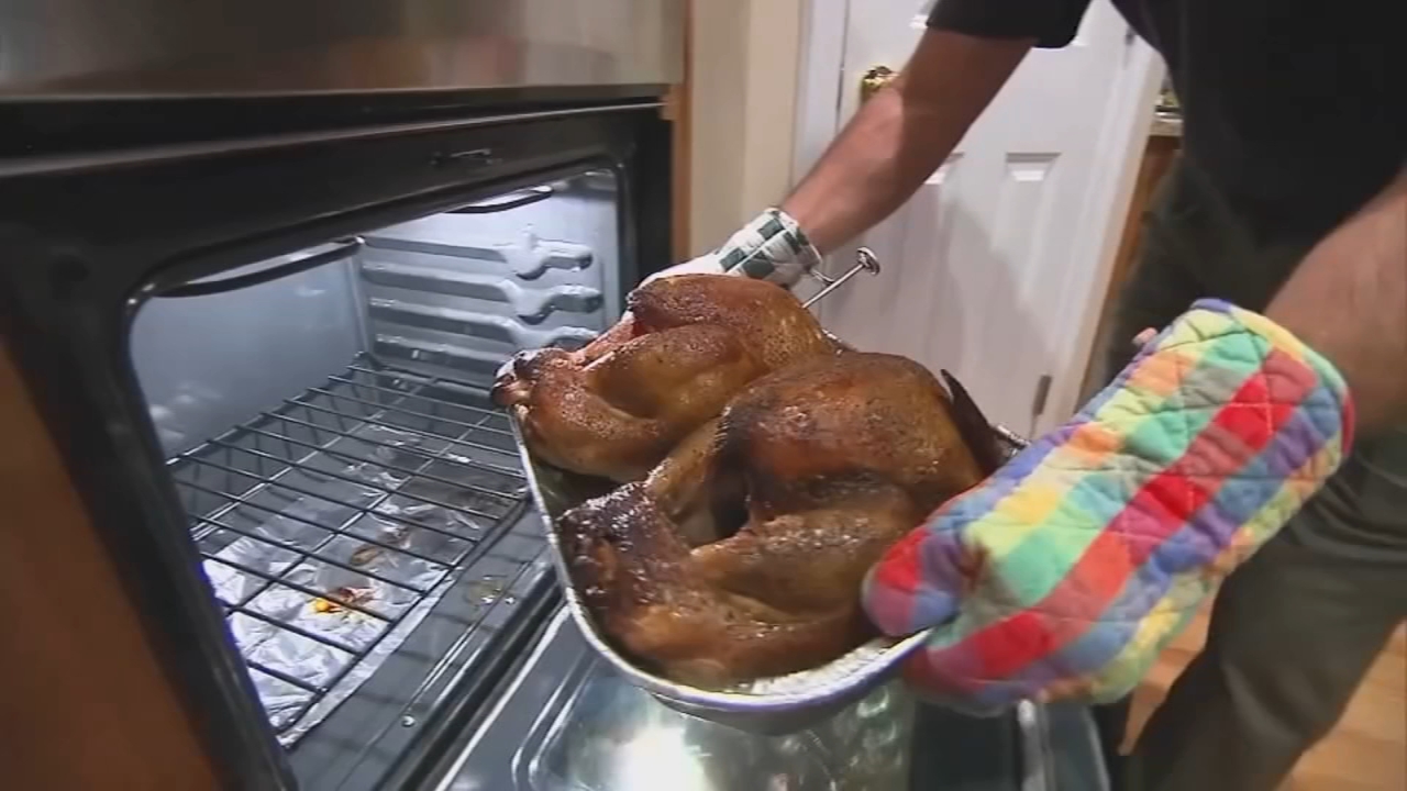 'This is a first': Inflation drives some to dine out rather than cook