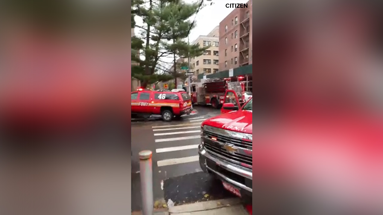 Woman dies in fire at Queens apartment building