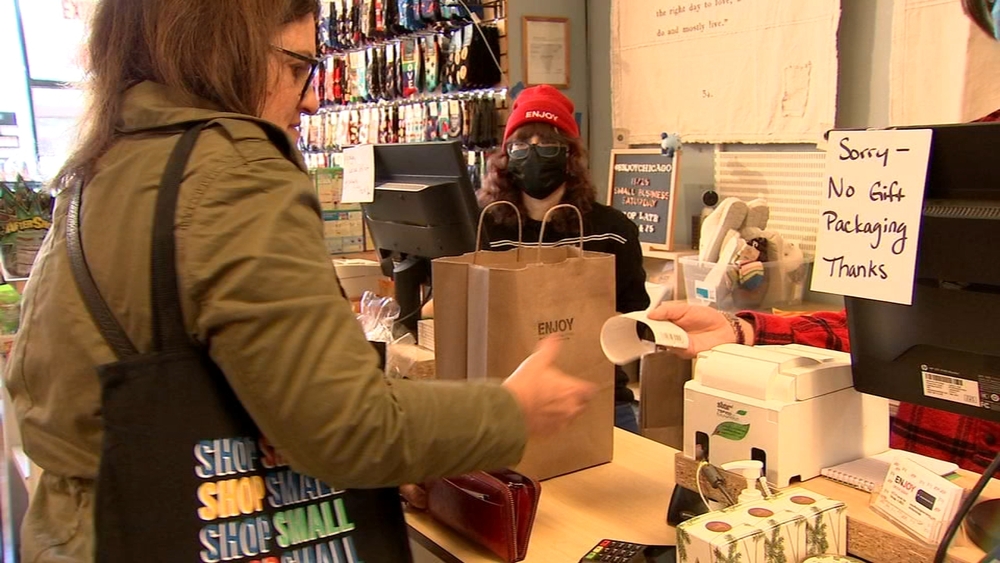 Small Business Saturday discounts, promotions available across Chicago as holiday shopping season g