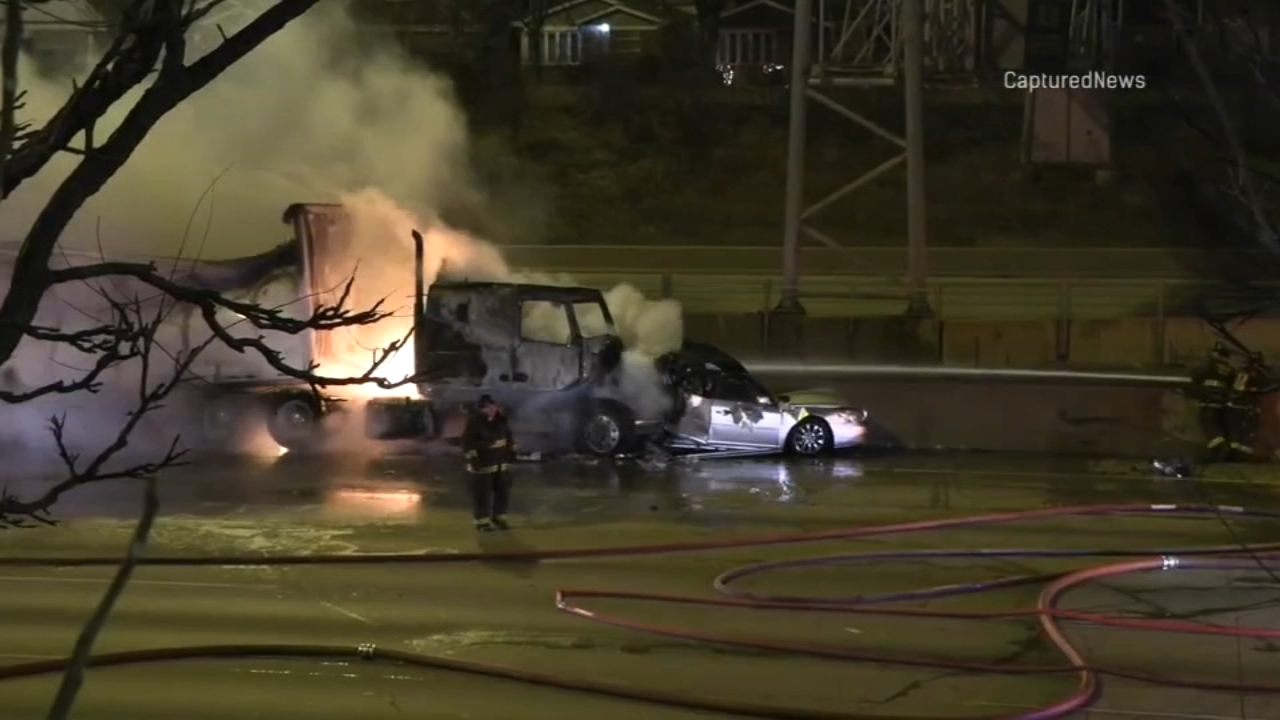 Fiery Dan Ryan crash leaves 1 dead, 1 injured