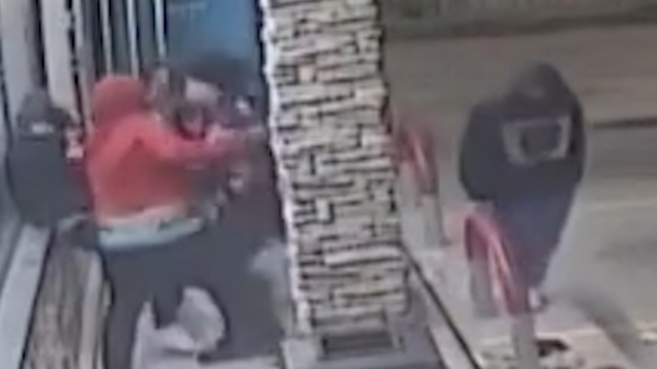 5 suspects beat, rob man after he refused to buy them cigars, HPD says