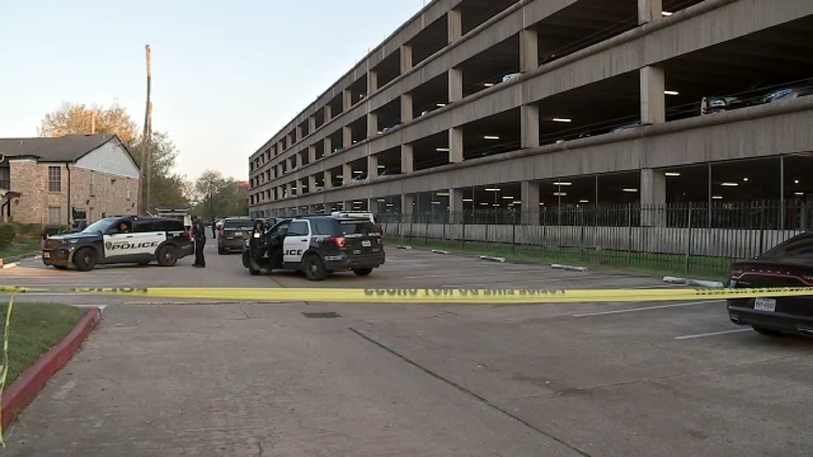 Hobby Airport area shooting: Houston woman shoots man trying to force ...