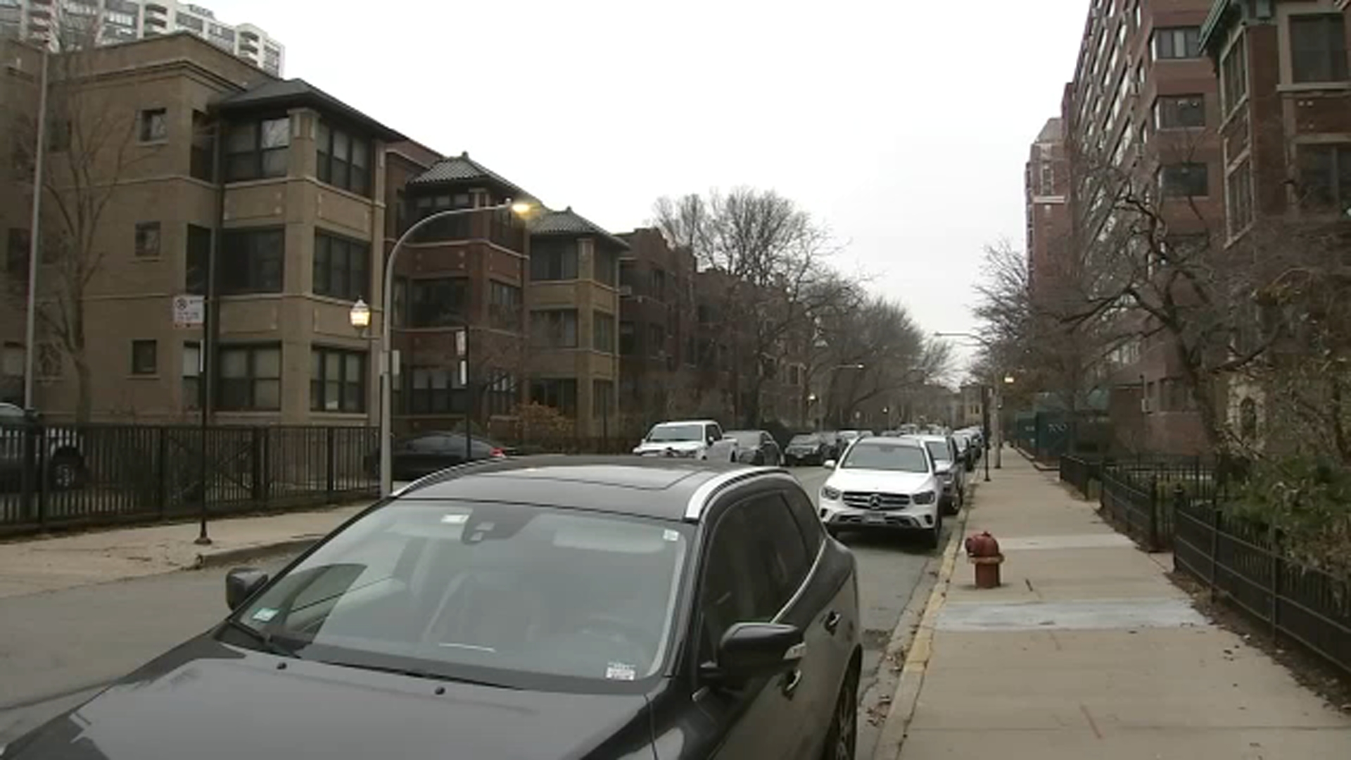 Women targeted in series of muggings by man escaping in U-Haul, Chicago police say
