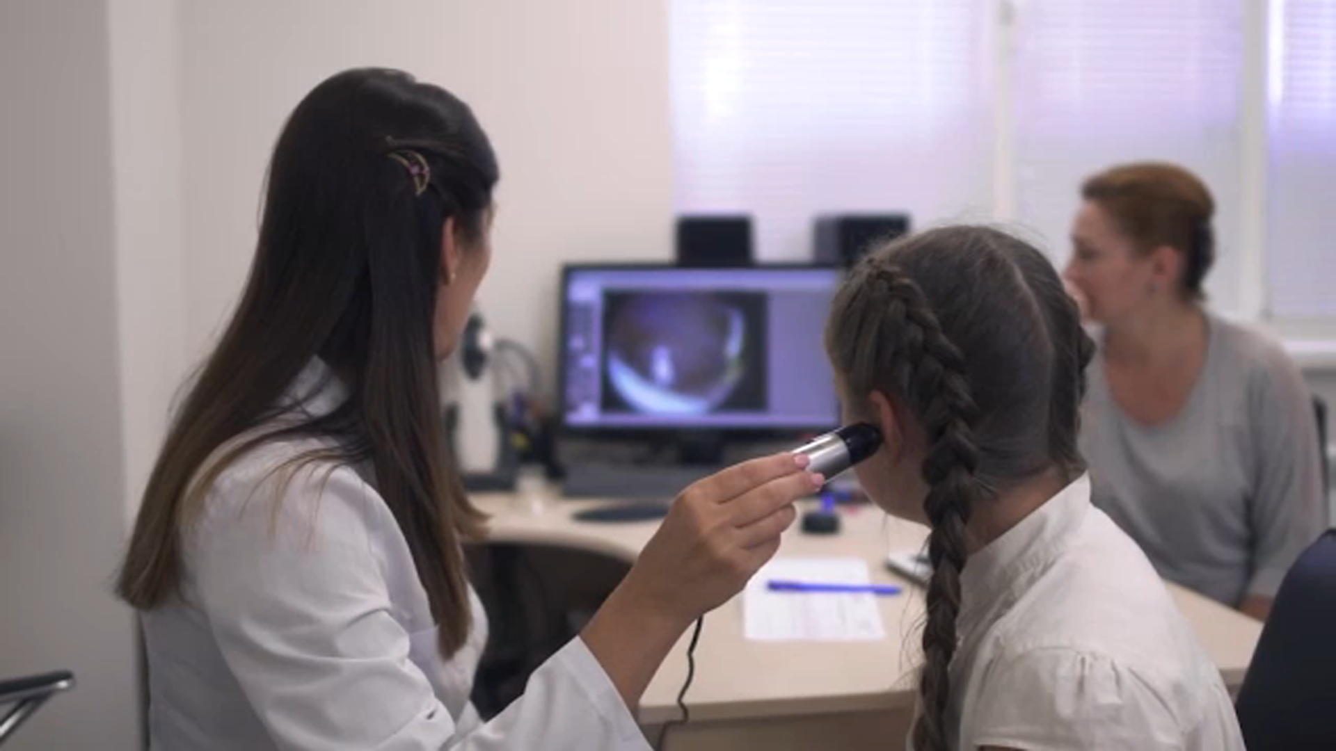 Headphones, loud venues causing child hearing loss