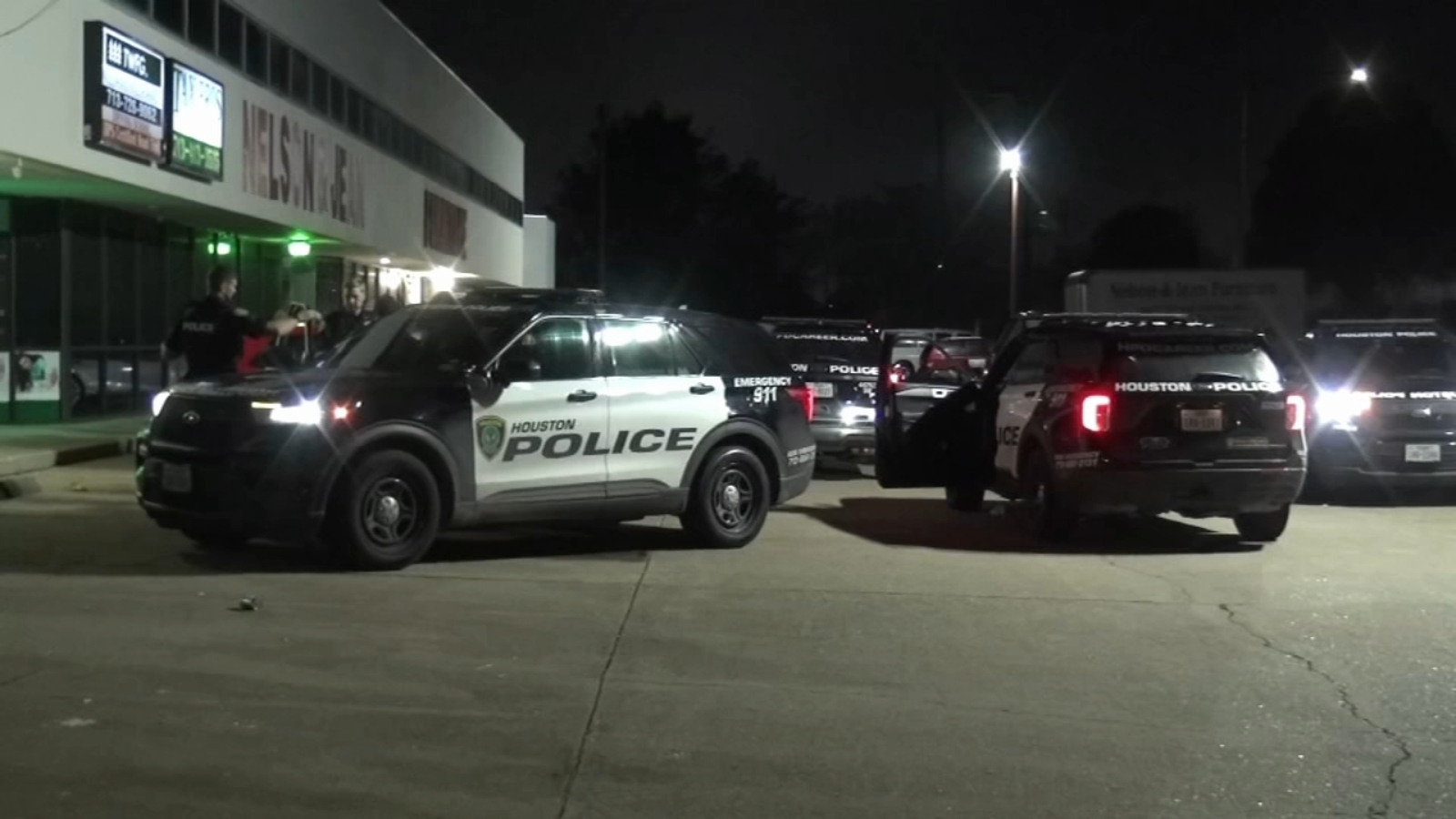 Houston gun violence Security guard hospitalized after being shot at