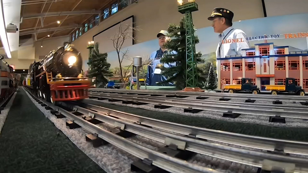 Winterthur Museum debuts its train display for the holidays