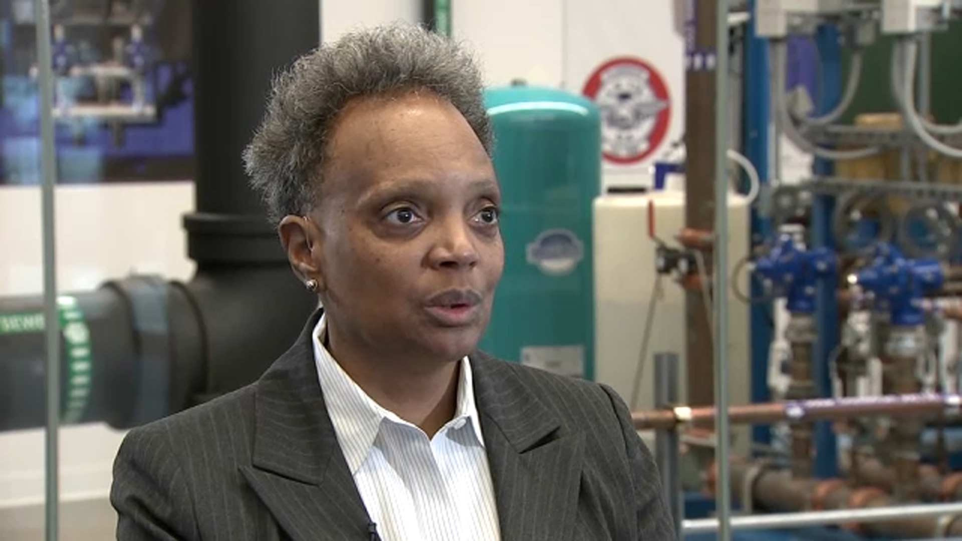 Chicago Mayor Lori Lightfoot 'not experiencing symptoms' after testing positive for COVID