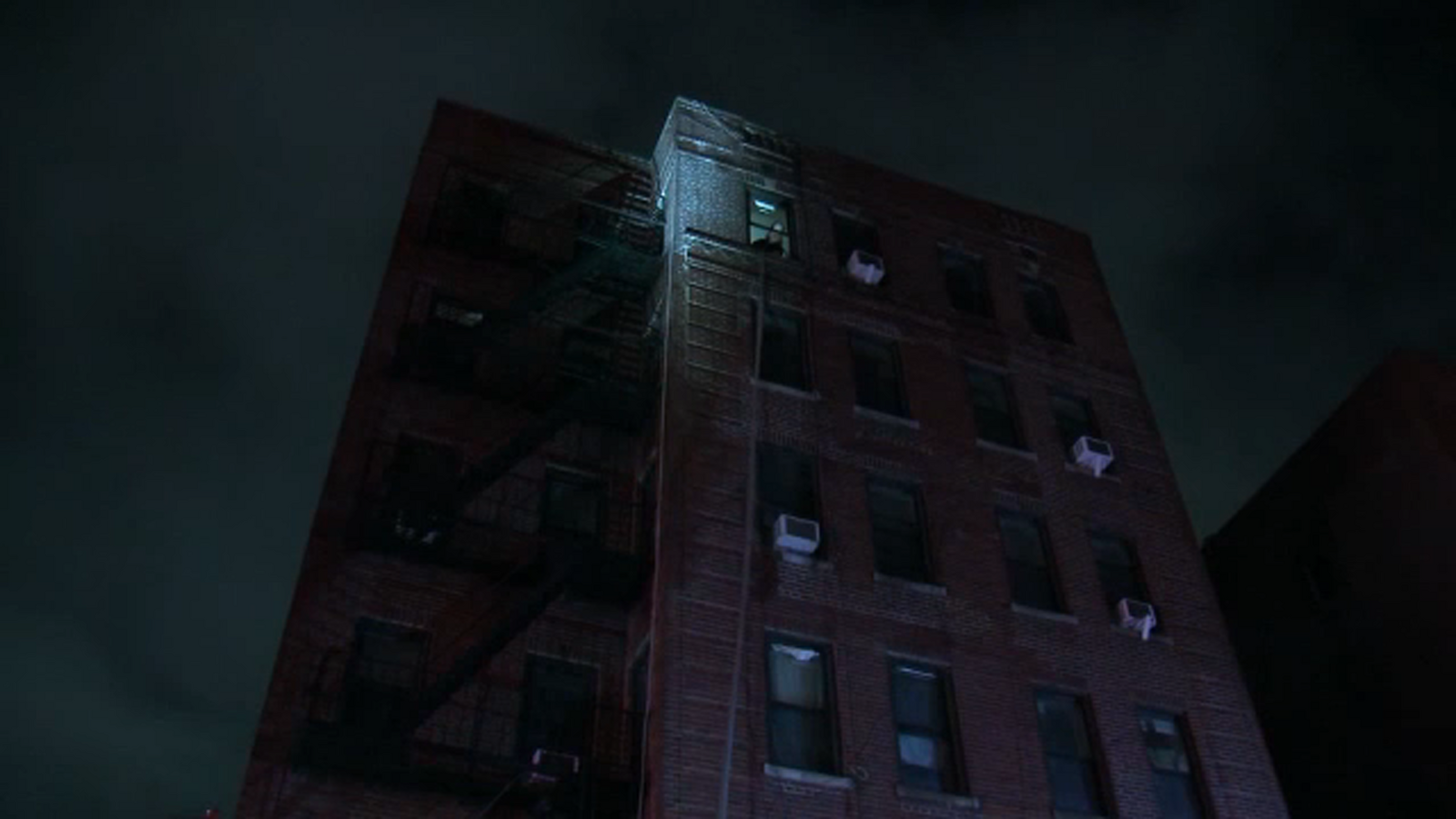 Entire floor of apartments uninhabitable after Brooklyn fire; 4 injured