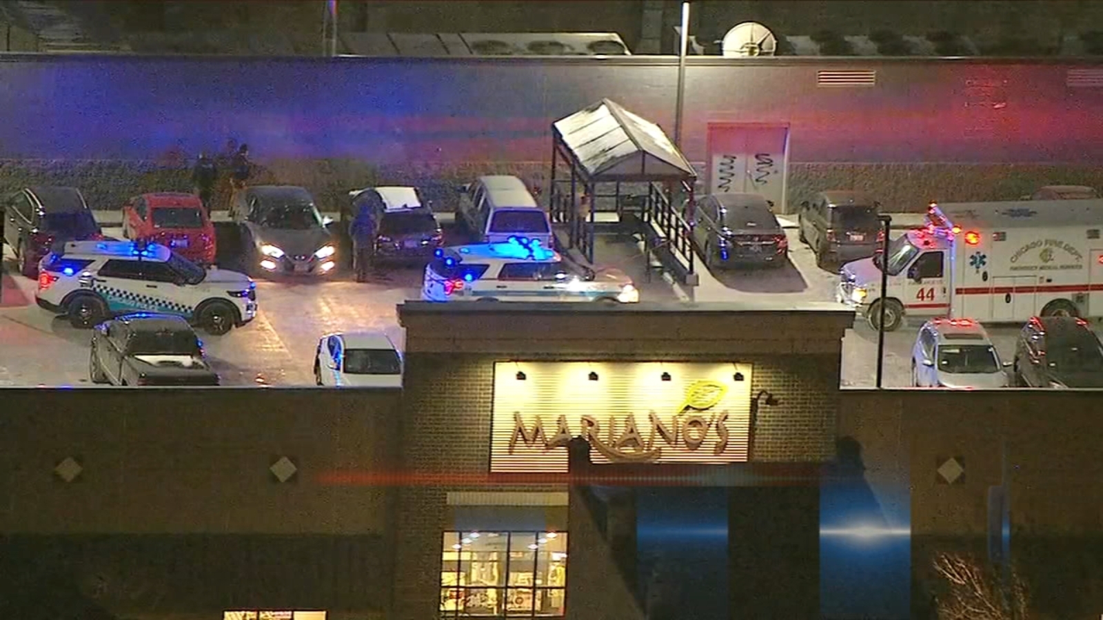 Chicago shooting 1 killed on West Town Chicago Avenue Mariano's