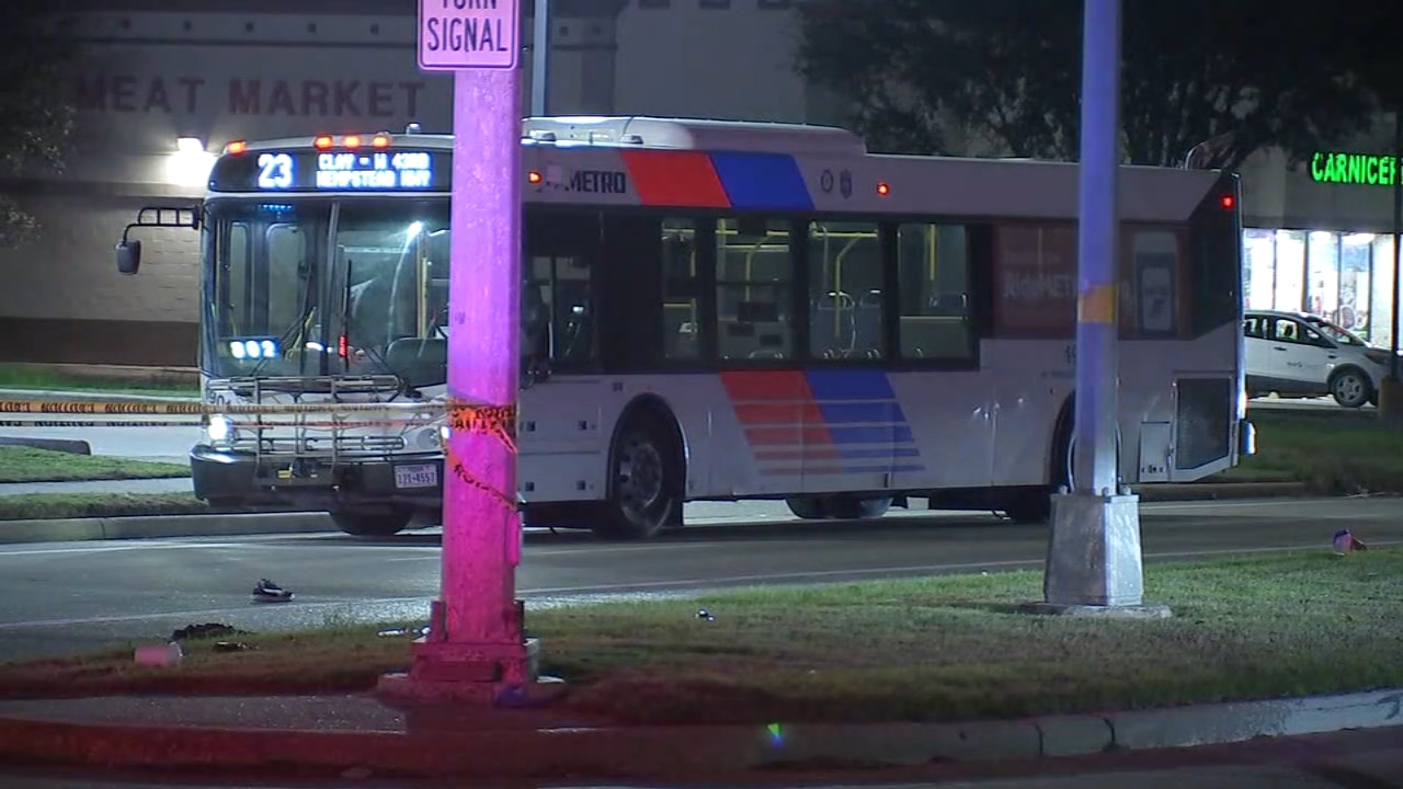 Woman critically injured in hit-and-run while trying to catch bus in NW Houston, police say