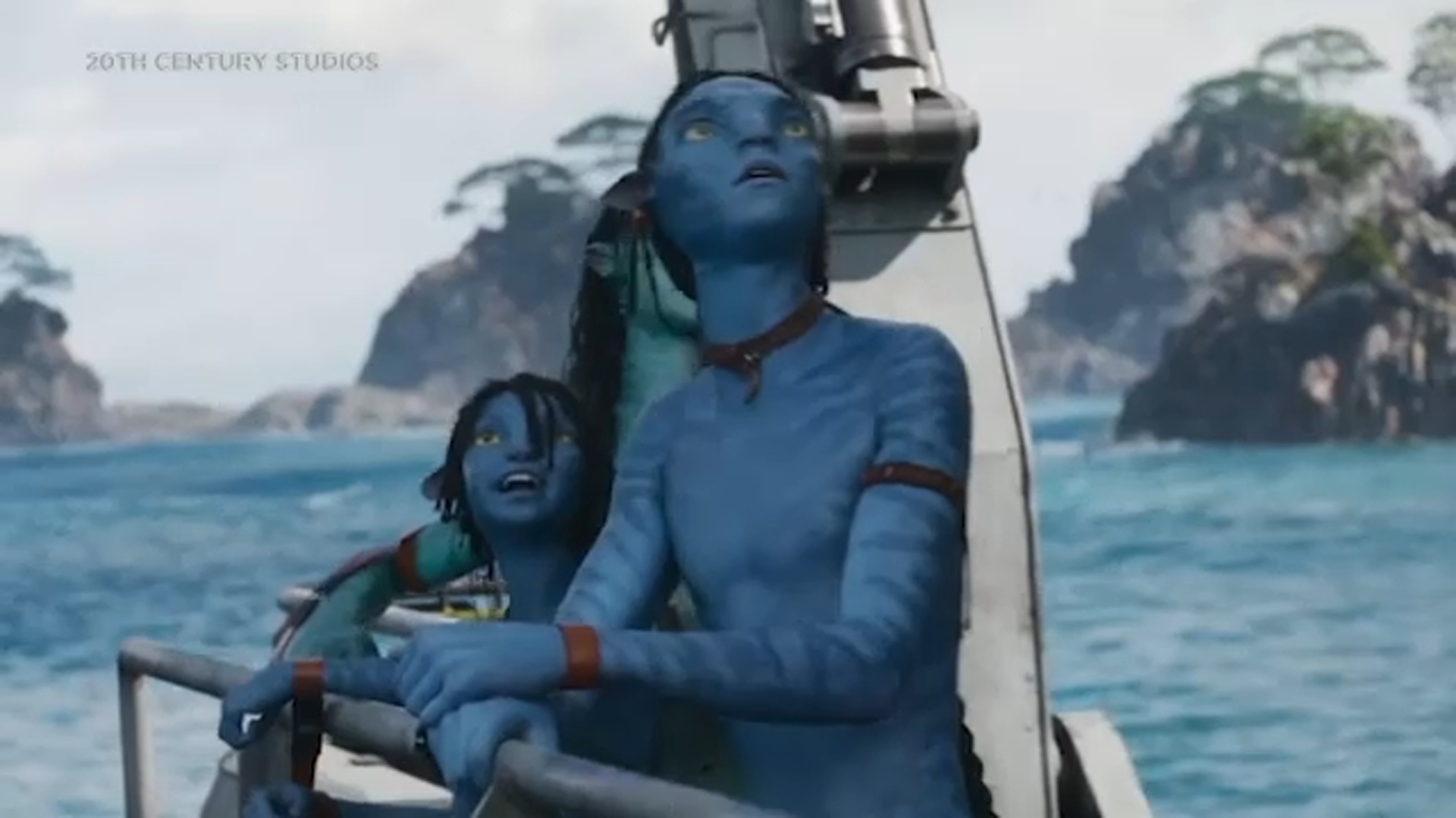 Stars dive in to Hollywood premiere of 'Avatar: The Way of Water' 